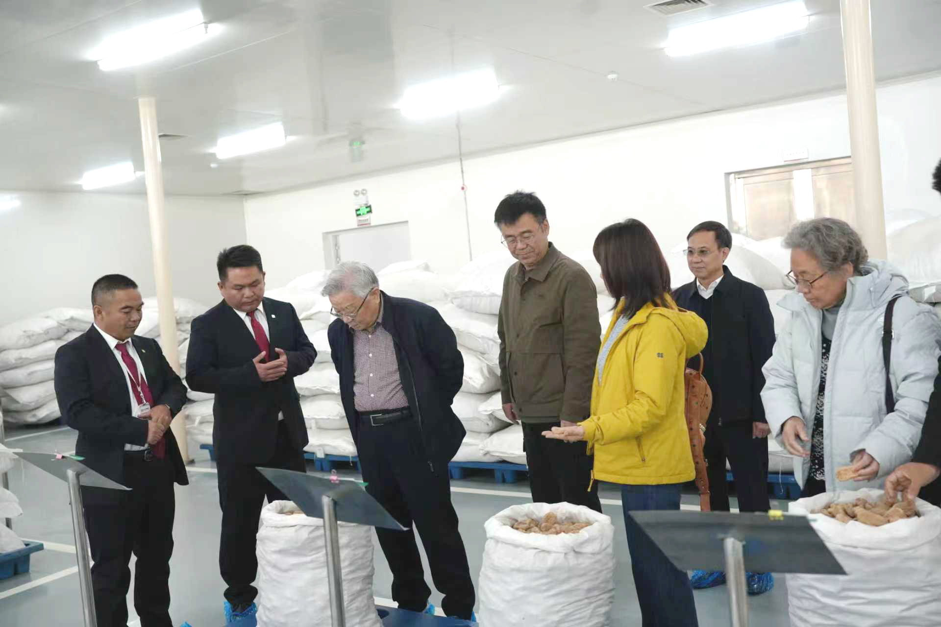 中國中藥協(xié)會原會長房書亭到永孜堂考察